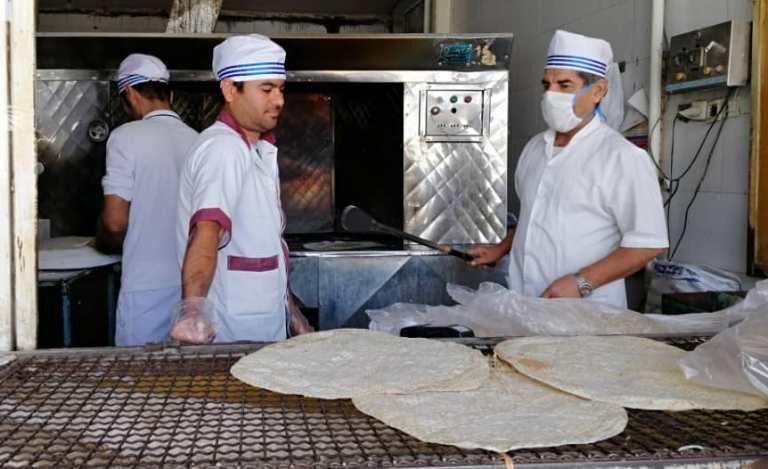خبرنگاران عملکرد بهداشتی نانوایان گناوه در پیشگیری از شیوع کرونا مناسب است