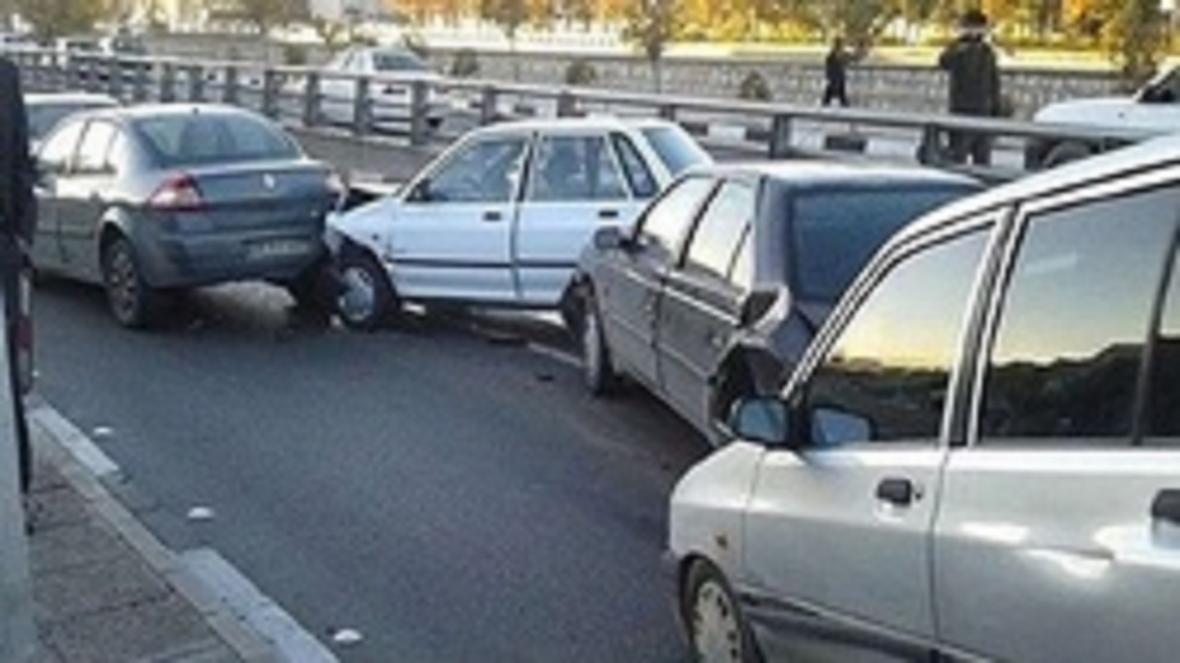 افزایش تعداد مصدومان تصادف زنجیره ای قزوین افزایش تعداد مصدومان تصادف زنجیره ای قزوین