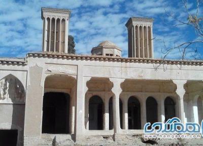 عمارت شترگلو ، عمارتی با سبک معماری ایرانی در شهر کویری ماهان